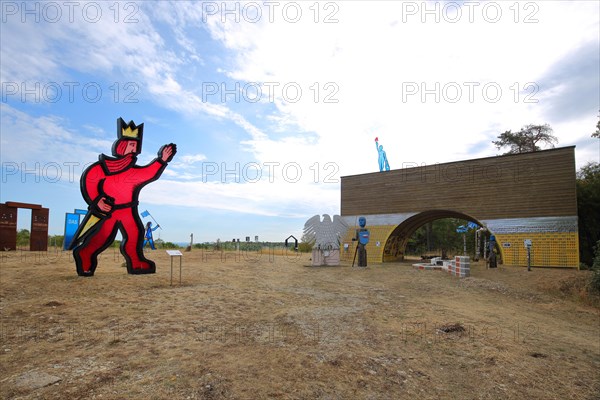 Barbarossa sculpture made of red glass at the German Unity Sculpture Park