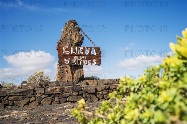 Cueva de los Verdes sign informing about stunning Verdes Cave