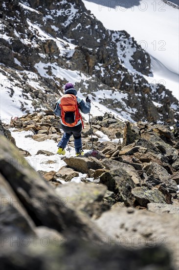 Mountaineers at the summit of the Sulzkogel