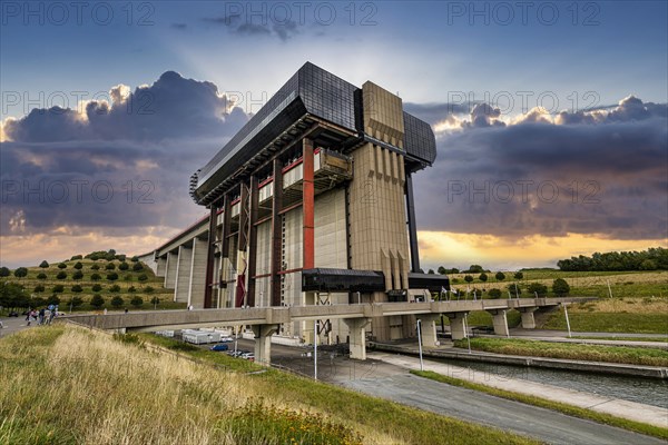 Strepy-Thieu boat lift one of the worlds largest boat lifts