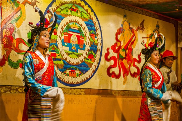 Tibetan dancers