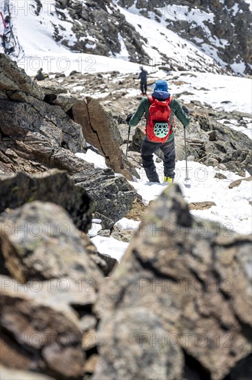 Mountaineers at the summit of the Sulzkogel