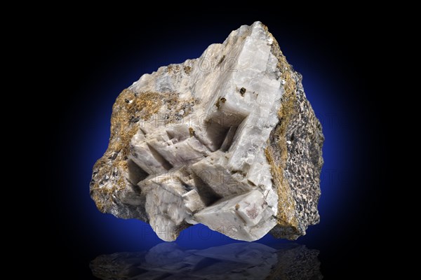 Calcite & Willemite in White Light