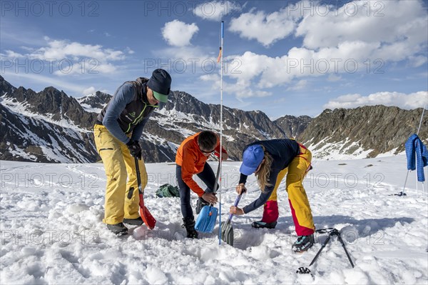 Search for buried victims with the avalanche transceiver and probe