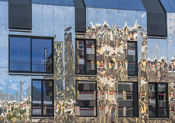 Chromed house facade with mirror effect