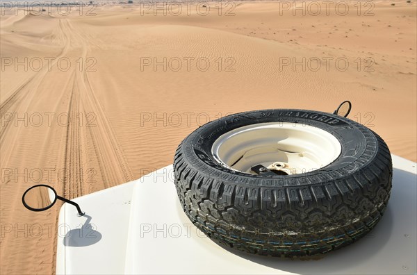 Desert Safari with Landrover in the Sand Desert of Dubai