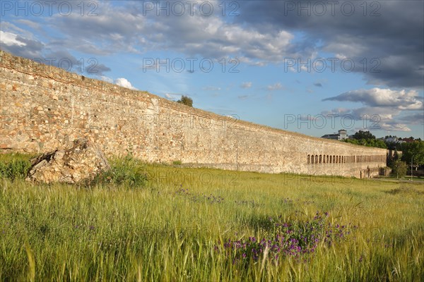 Roman aqueduct Acueducto de San Lazaro