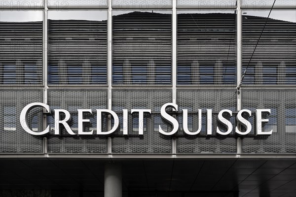 Credit Suisse lettering