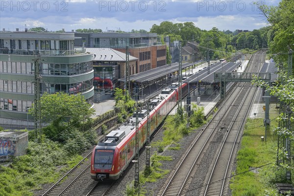 Roemisches Theater train station