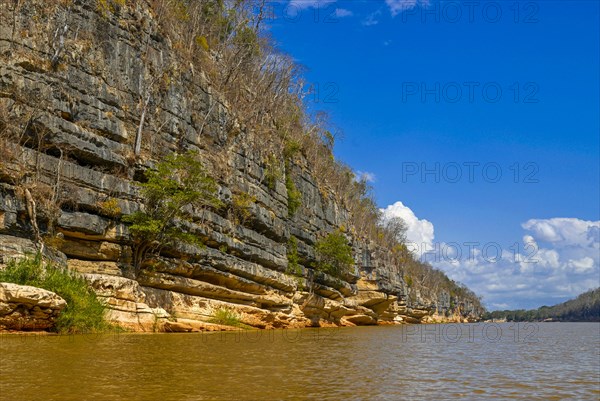 Cliffs on the Tsiribina river