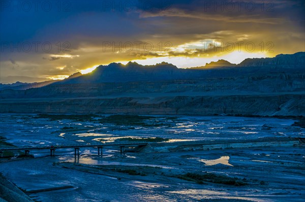 Sunset in the kingdom of Guge