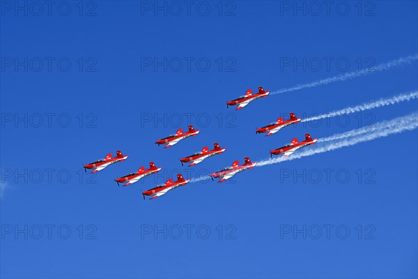 Formation flight of the Patrouille Suisse with the PC-7 team