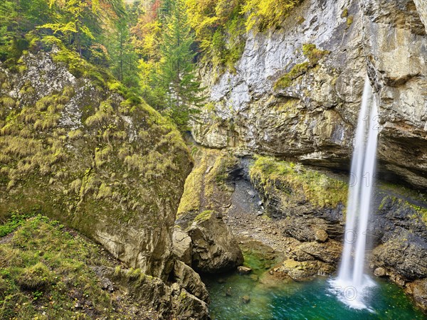 Berglistueber waterfall