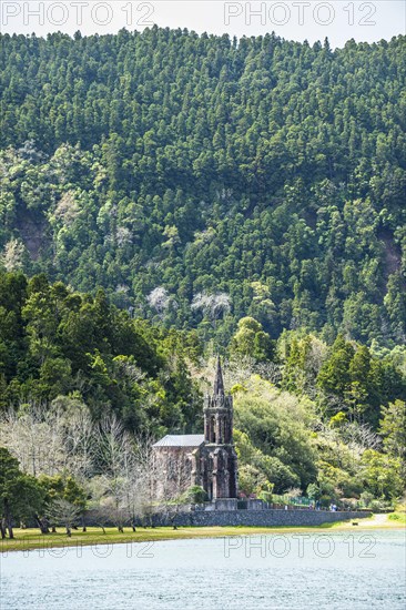 Church on Furnas lake