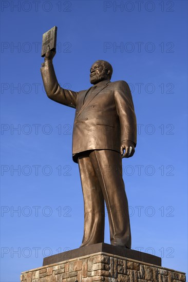 Statue of Sam Nujoma