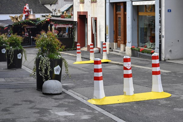 Security bollard Christmas market