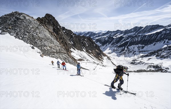 Ski tourers ascending Lisenser Ferner