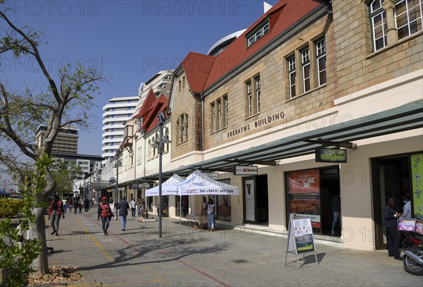 Street scene on Independence Avenue