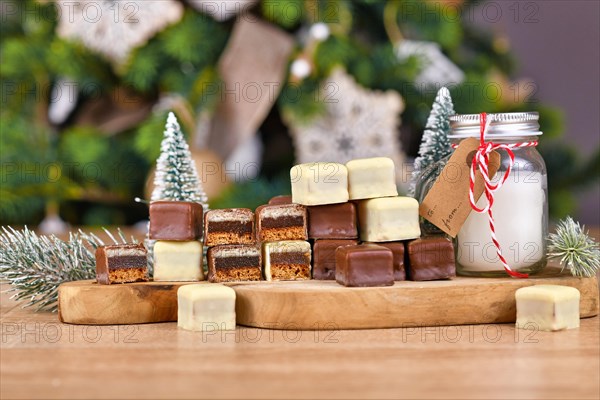 Traditional German sweets called 'Dominosteine'. Christmas candy consisting of gingerbread