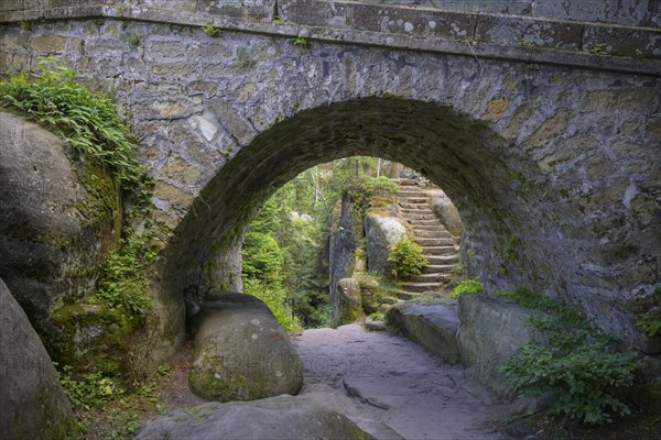 Stone bridge to the Marie Snezne Chapel