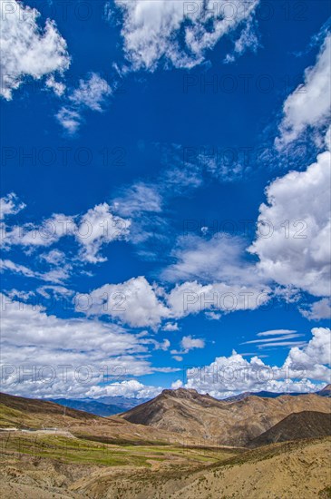 The Karo-La Pass along the Freindship Highway