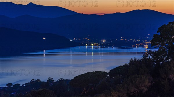 Blue hour over the Golfo Stella below Capoliveri