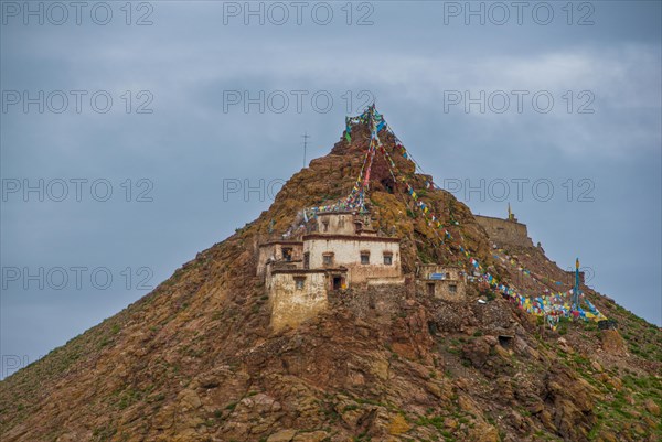 The Chiu monastery at the Lake Manasarovar