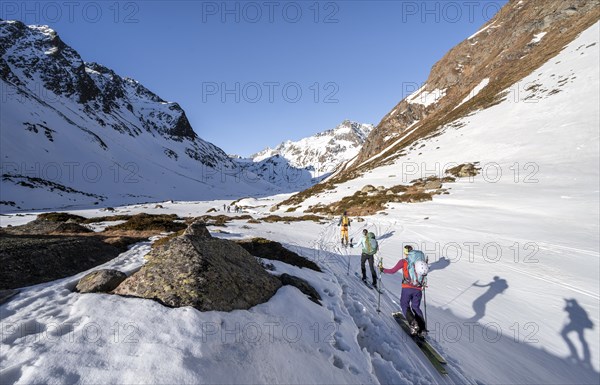 Ski tourers in the Oberberg valley