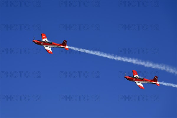 Formation flight of the Patrouille Suisse with the PC-7 team