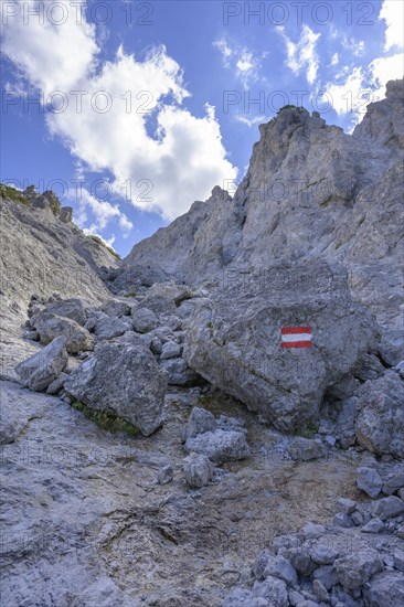 Steep ascent in the Gsengscharte