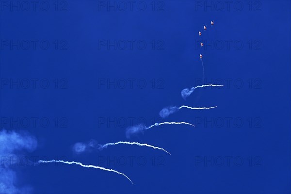 Formation flight of the Patrouille Suisse with the Northrop F-5E Tiger II