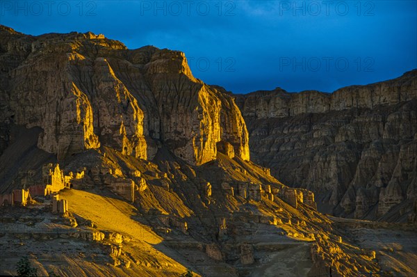 Sunset in the kingdom of Guge