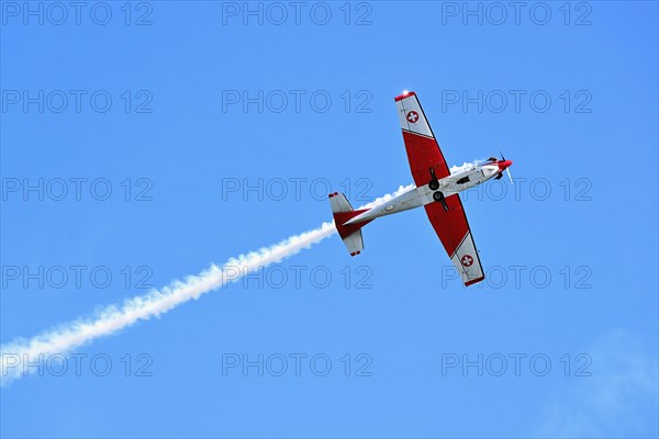 Formation flight of the Patrouille Suisse with the PC-7 team