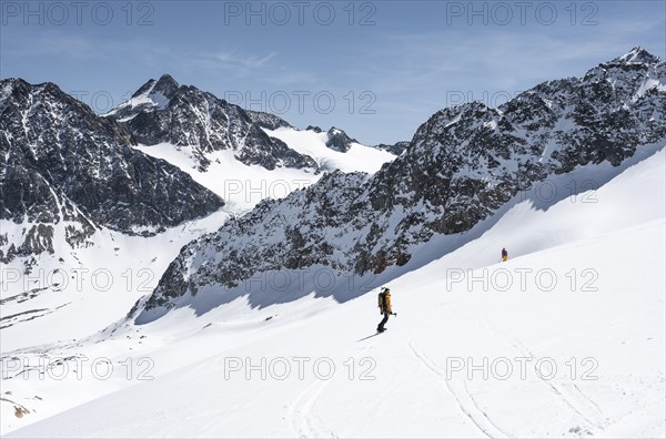 Splitboarders on the descent