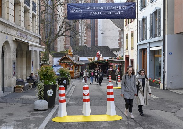 Security bollard Christmas market Barfuesserplatz