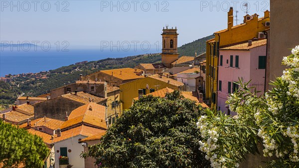 View of the mountain village of Rio nell Elba