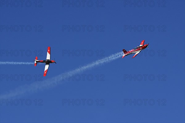 Formation flight of the Patrouille Suisse with the PC-7 team