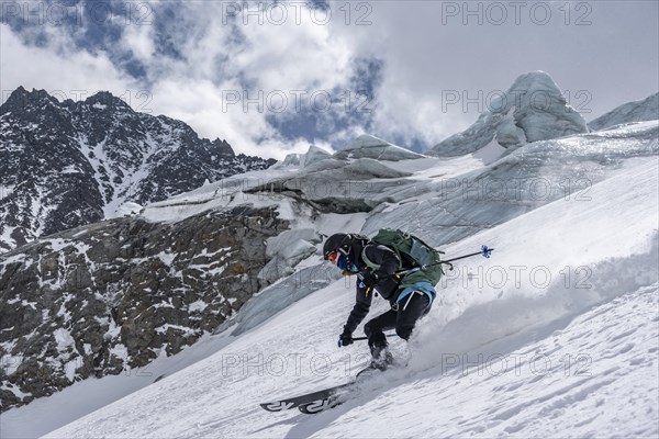 Ski tourers on the descent at Alpeiner Ferner