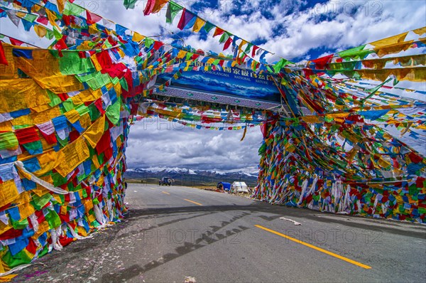 Prayer flags along the friendship highway