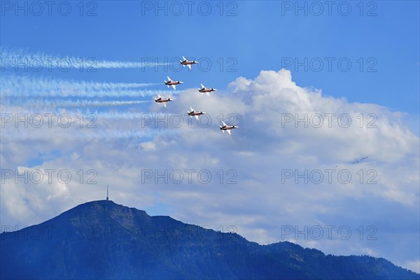 Formation flight of the Patrouille Suisse with the Northrop F-5E Tiger II