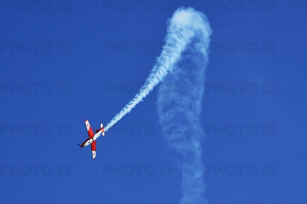 Formation flight of the Patrouille Suisse with the PC-7 team