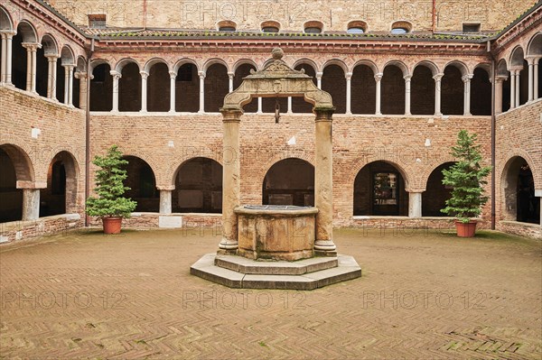 Fountain in the centre of the cloister