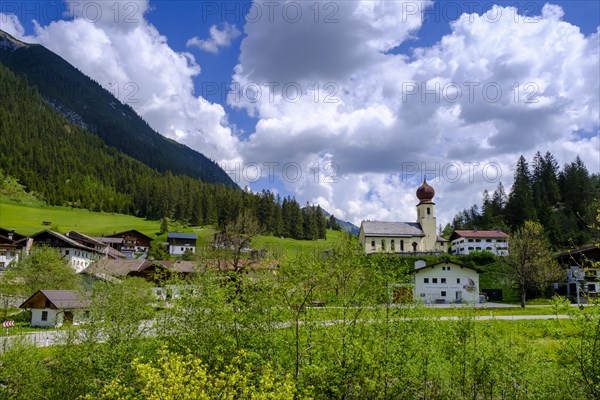 Namlos with St. Martin's Church