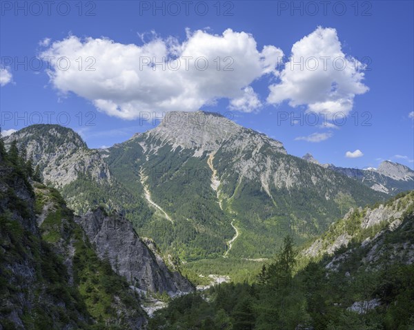 View of the Grosser Buchstein from the Haindlkar