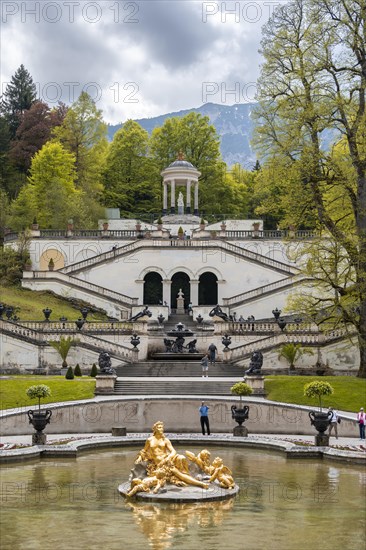 Golden figures in the fountain and temple of Venus