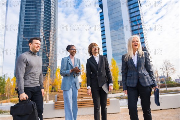 Group of multi-ethnic businessmen and businesswomen