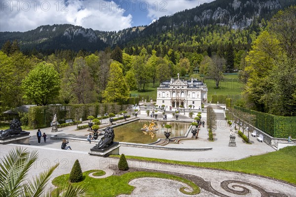 Royal Villa Linderhof Palace with fountain