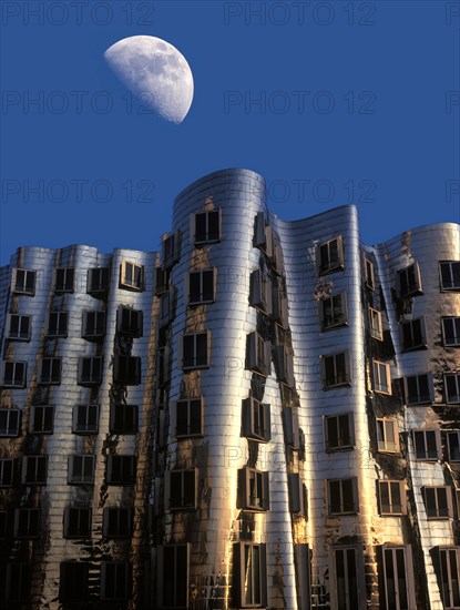Building by Frank O. Gehry at the Media Harbour