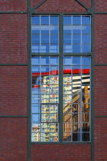 The Colorium reflected in the panes of the DOCK