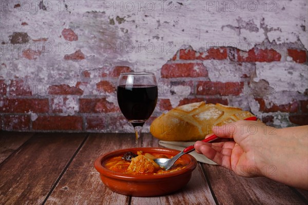 Clay casserole with Madrid-style stewed tripe